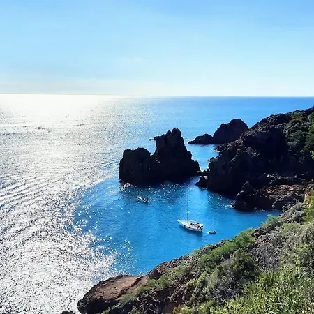 Superbe Vue Mer, A 5min A Pieds De La Mer * Saint-Raphael (Var)